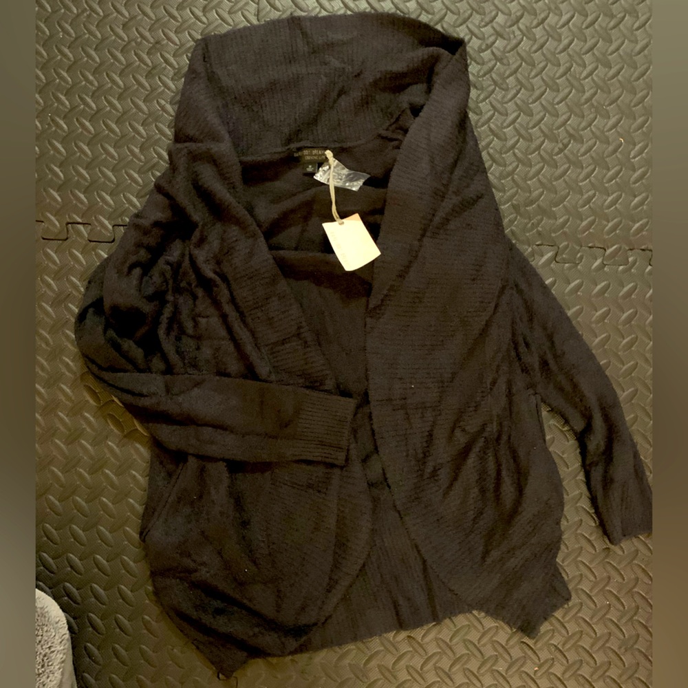 Barefoot Dreams sweater - size M